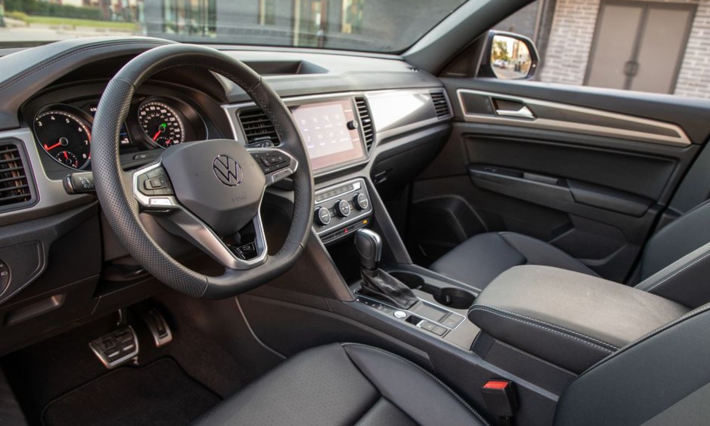 2020 Volkswagen Atlas Cross Sport Interior